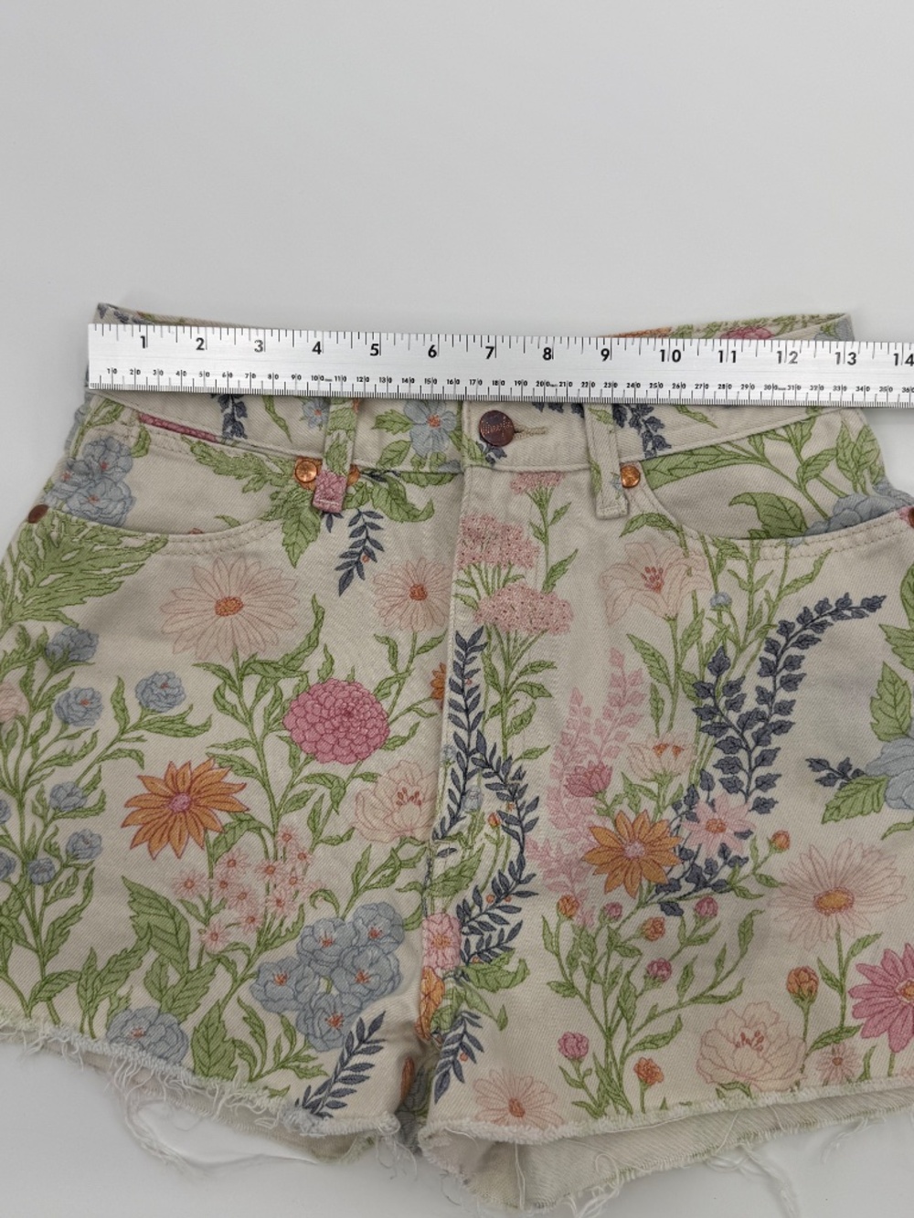Wrangler High Waisted Floral Denim Shorts Cutoff Cowgirl Boho Festival Women 28 - Picture 2 of 8